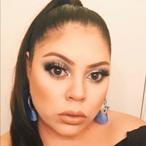 Meet your Posher, Janeth